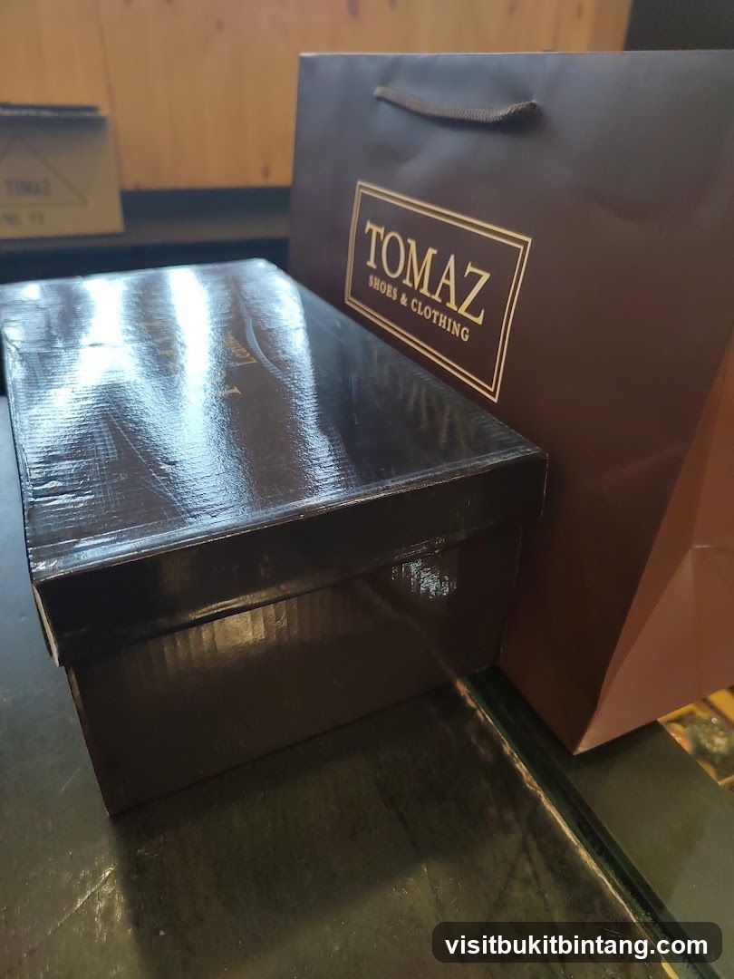TomaZ Shoes & Clothing Shopping Bag and Box