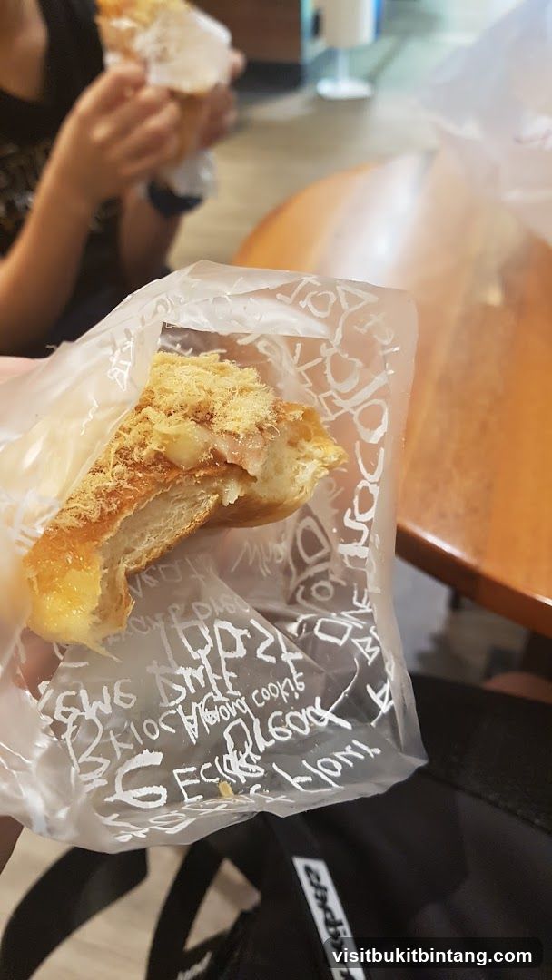 Bread with Shredded Pork