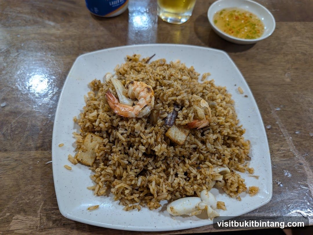 Fried Rice with Shrimp and Seafood