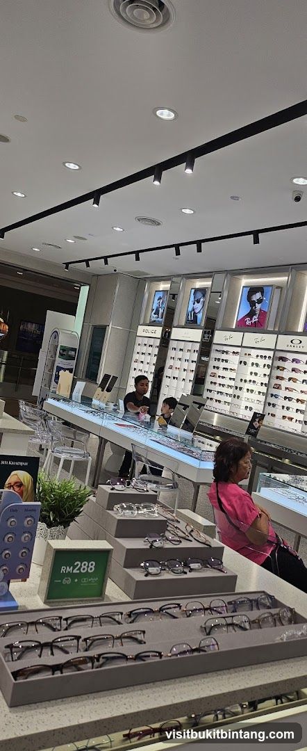 Eyewear Store Display