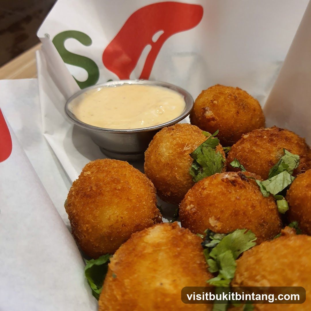 Fried Appetizers with Dip