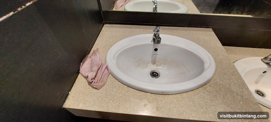 Dirty Sink Area