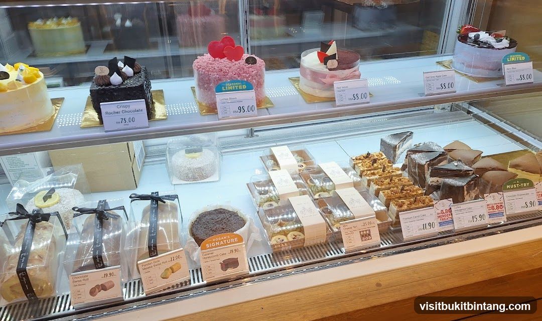 Cakes and Pastries Display