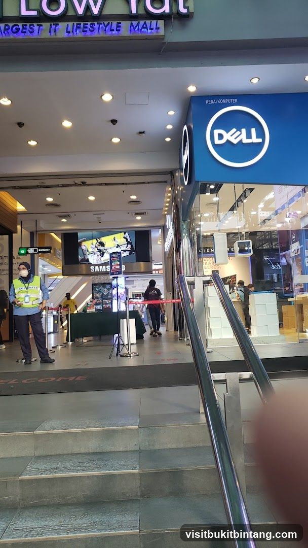 Samsung Experience Store Low Yat (Ground Floor)
