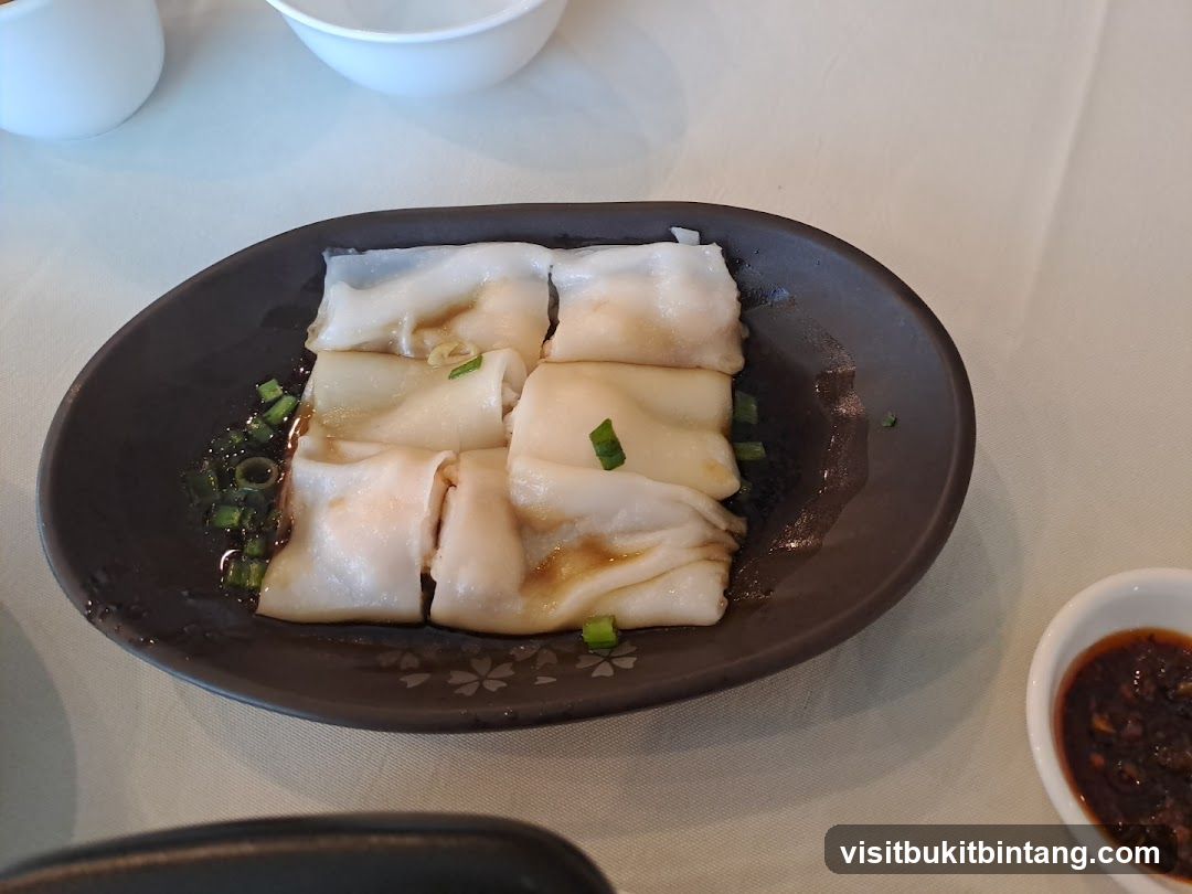 Steamed Rice Rolls