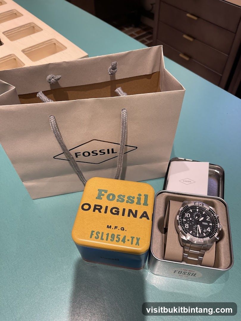 Fossil Watch and Packaging