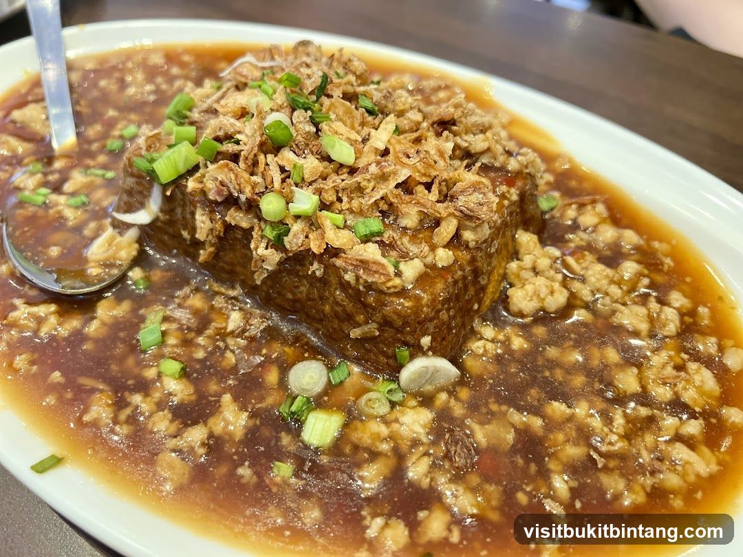 Braised Tofu with Minced Meat