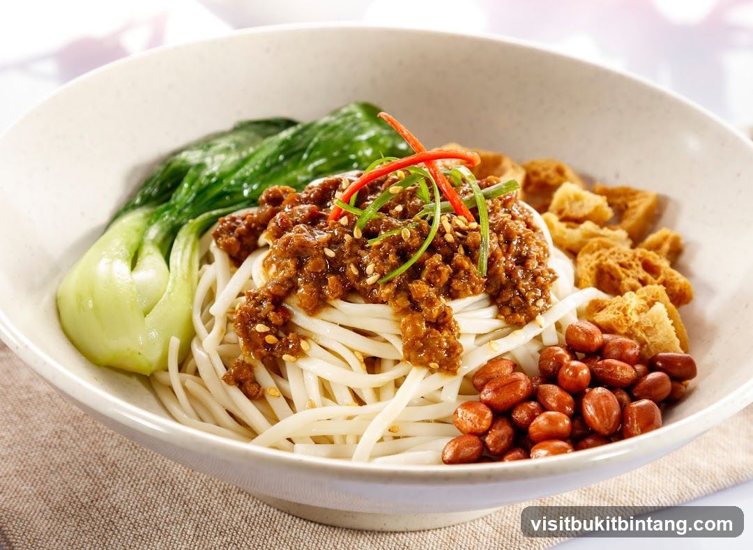 Noodles with Minced Meat and Vegetables