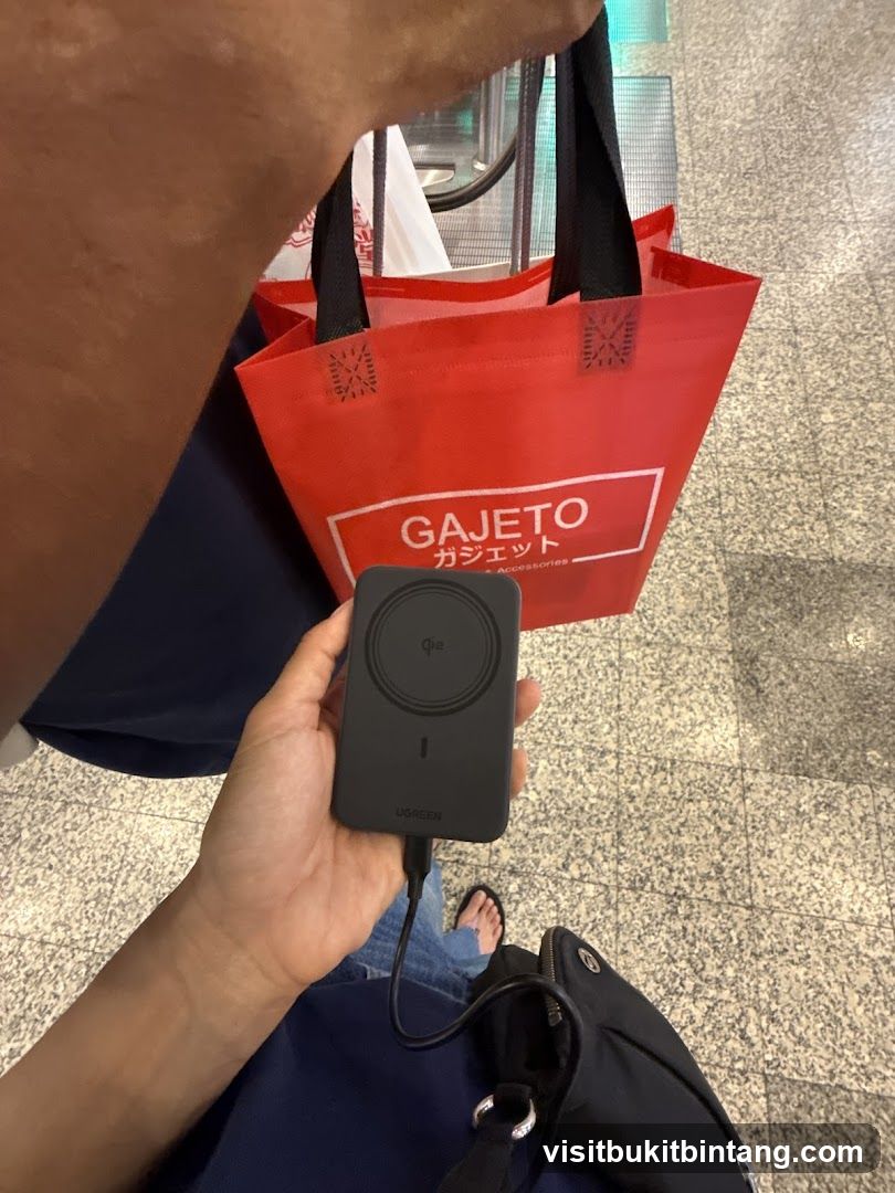Shopping Bag and Portable Charger