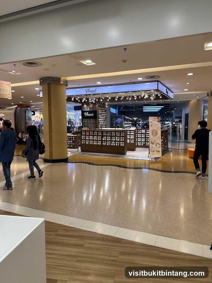 Veesee Store in a Mall