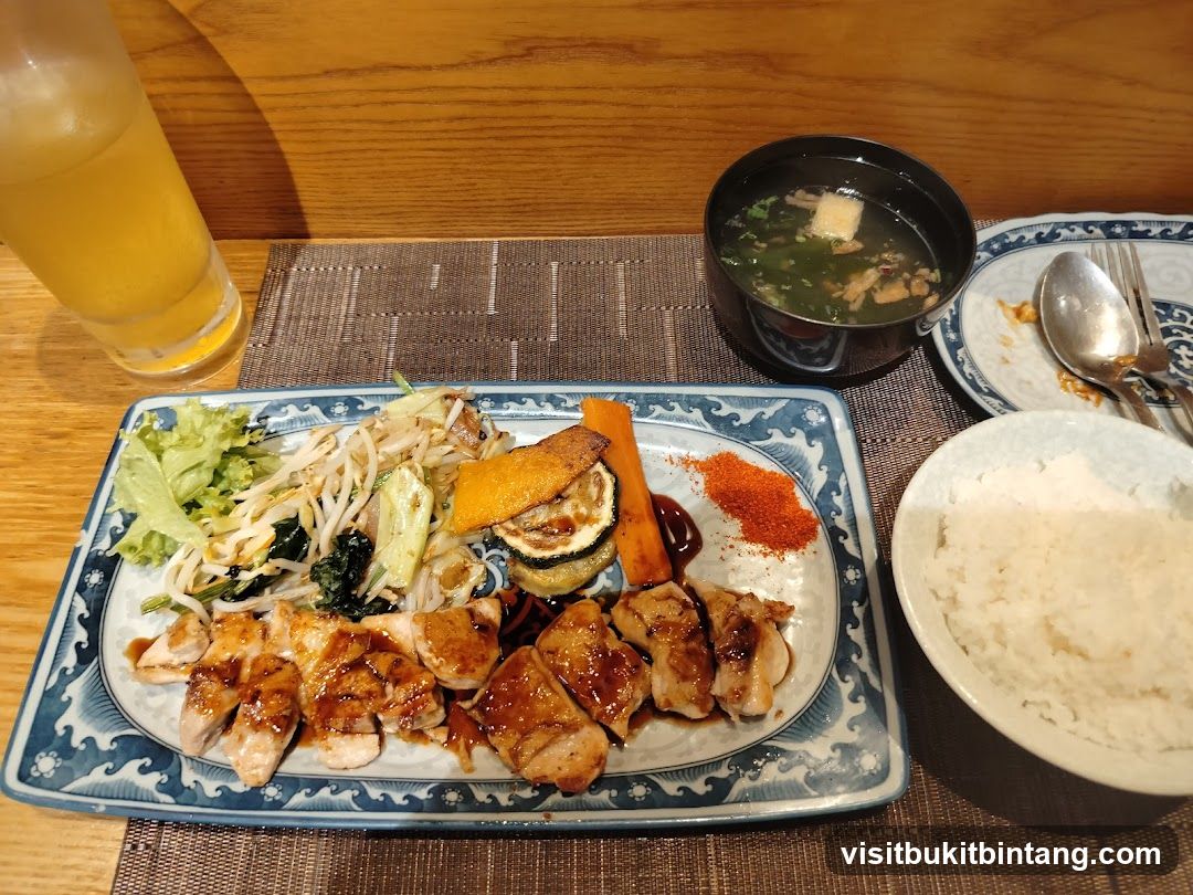 Osaka Kitchen @ Lot 10