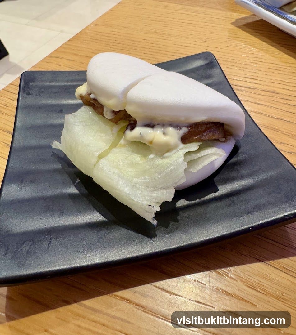 Bun with fillings