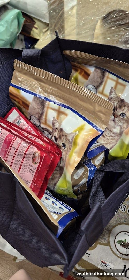 Cat Food and Treats