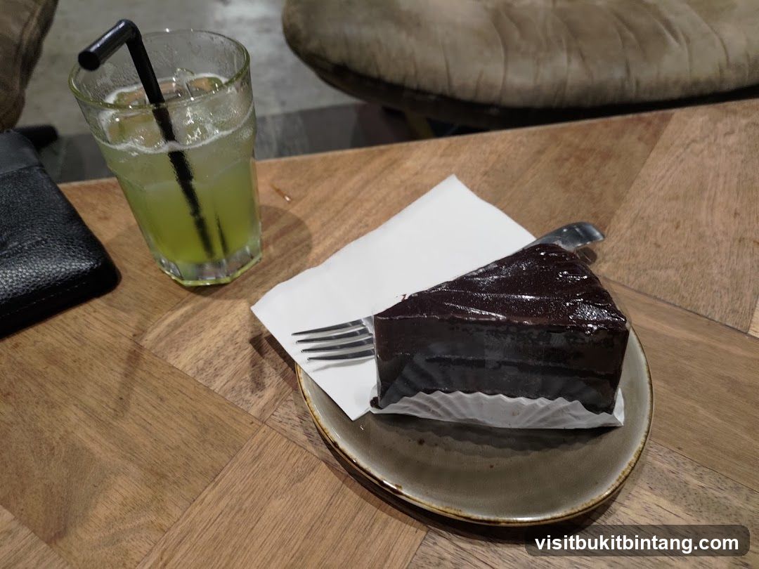 Chocolate cake and drink