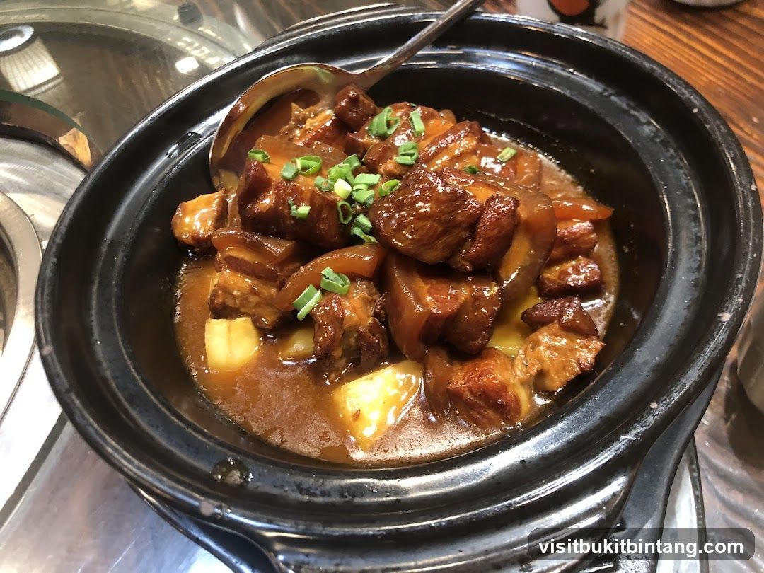 Sautéed Pork with Ginger and Scallions