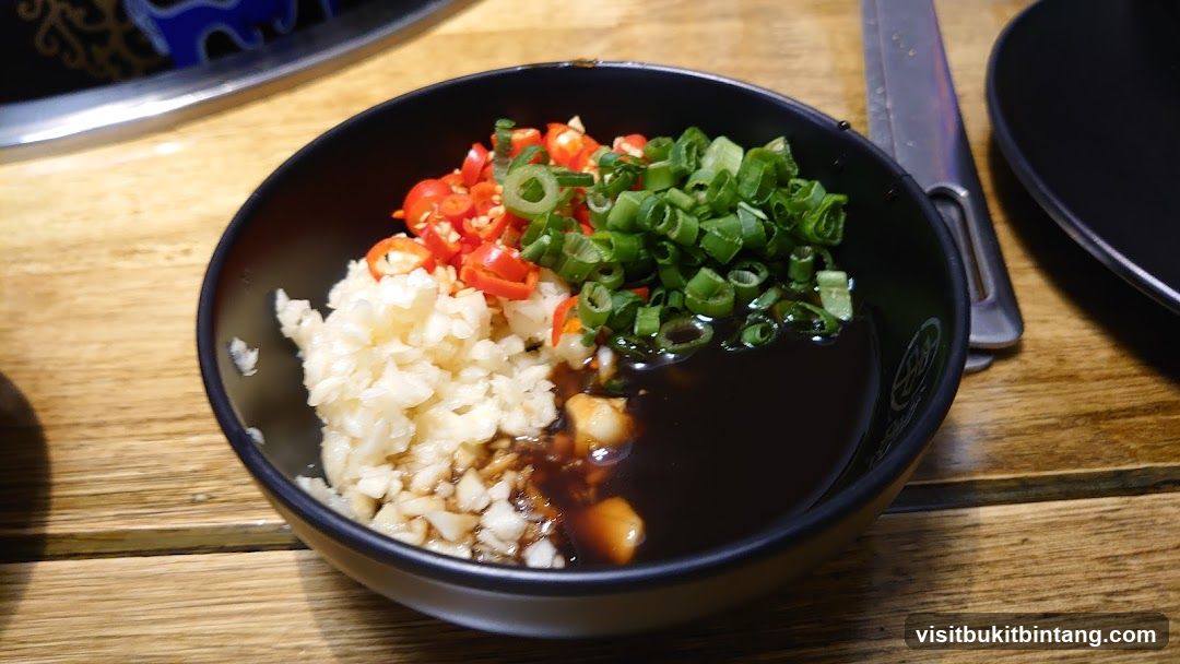 Dipping Sauce Bowl with Garnishes