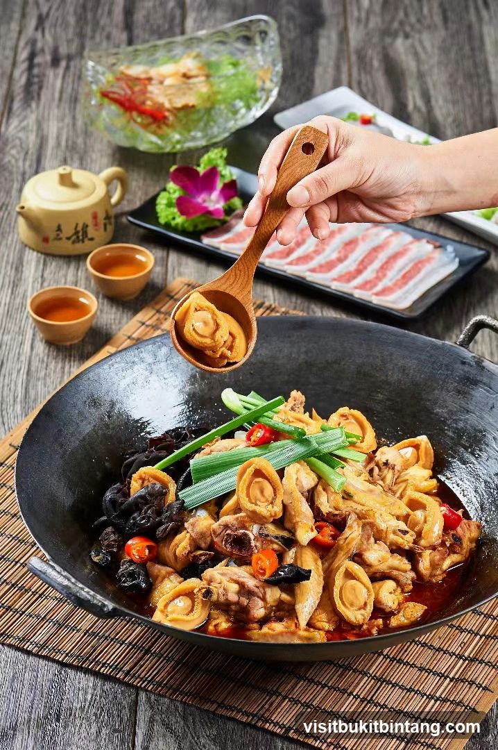 Stir-fried Seafood with Vegetables