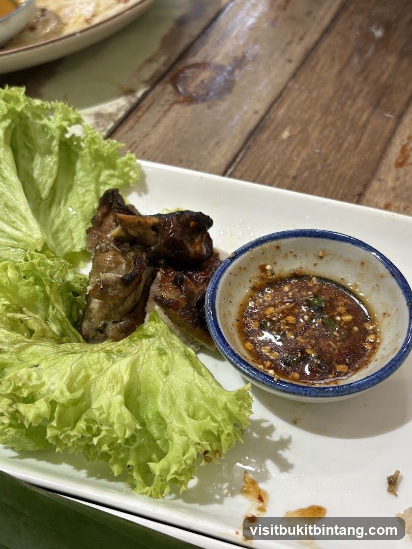 Grilled Meat with Lettuce and Dipping Sauce