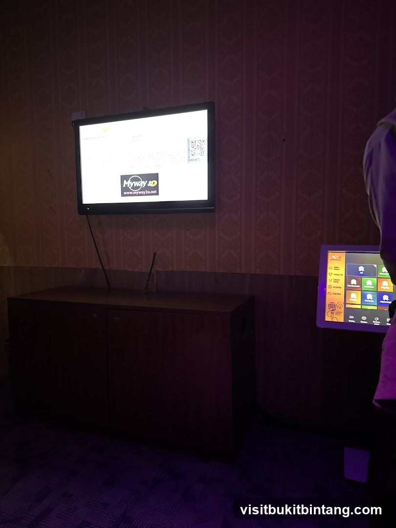 Karaoke Screen and Tablet