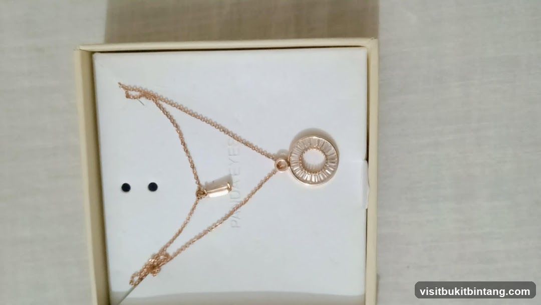 Jewelry Set in Box