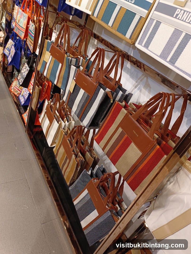 Tote Bag Display