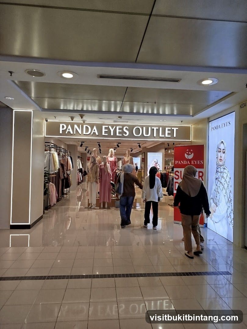 Panda Eyes Outlet Interior View