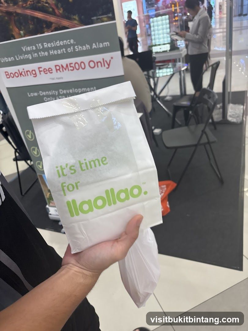 llaollao. branded bag