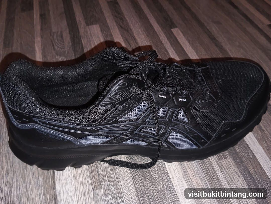 Black Athletic Shoe