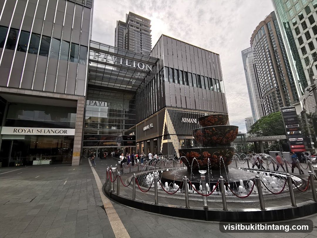 Pavilion KL Entrance with Fountain