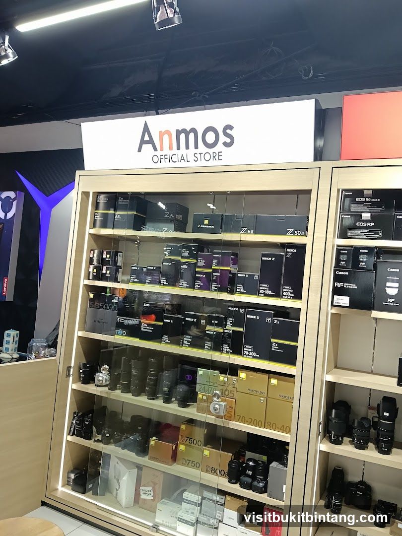 Anmos Official Store Interior Display