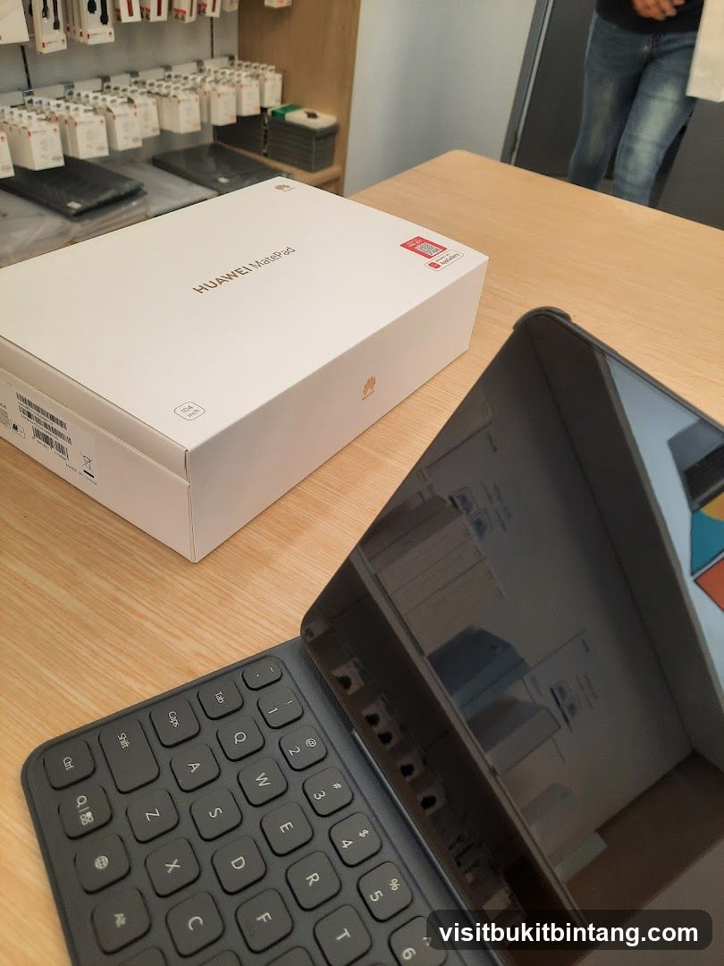 Huawei MatePad Box and Keyboard