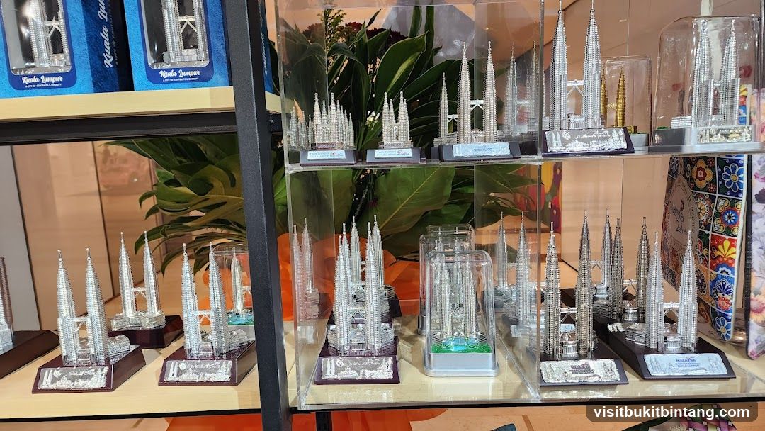 Souvenir Replicas