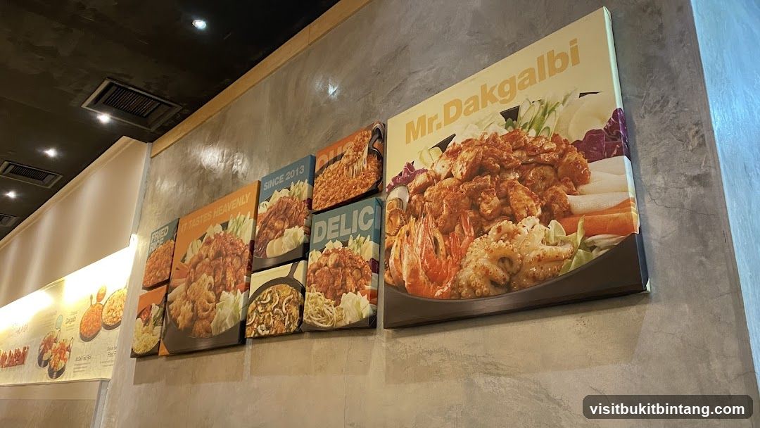 Mr. Dakgalbi Food Display