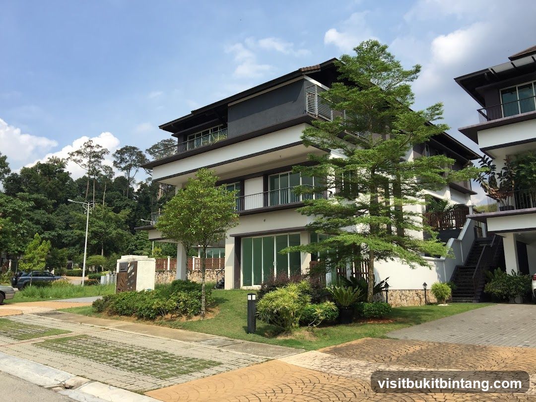 Modern Townhouses with Lush Greenery