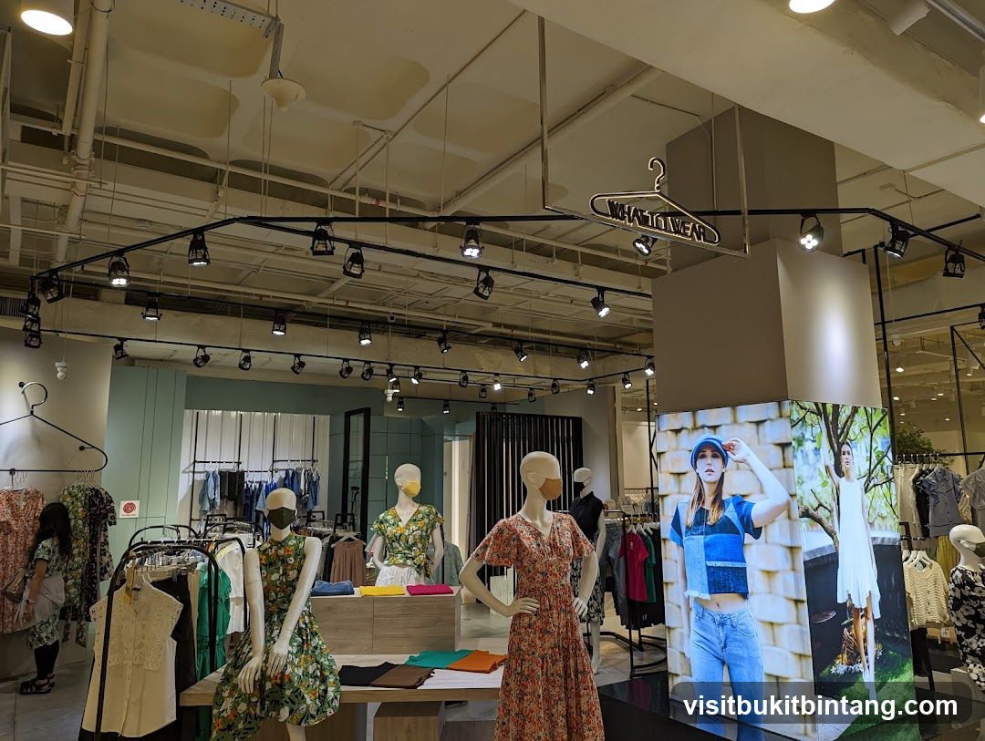 What To Wear @ Isetan, Lot 10