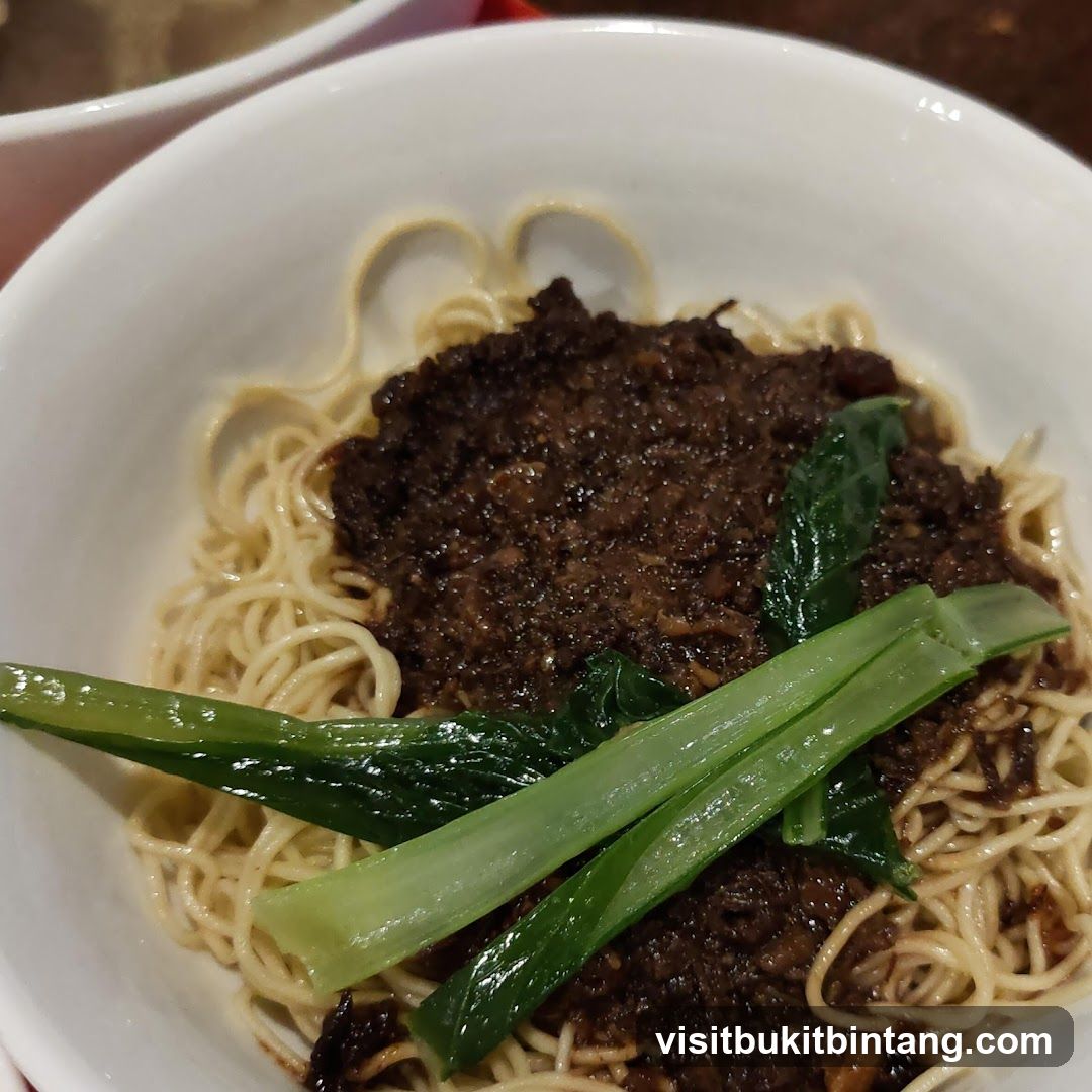 Noodles with Toppings