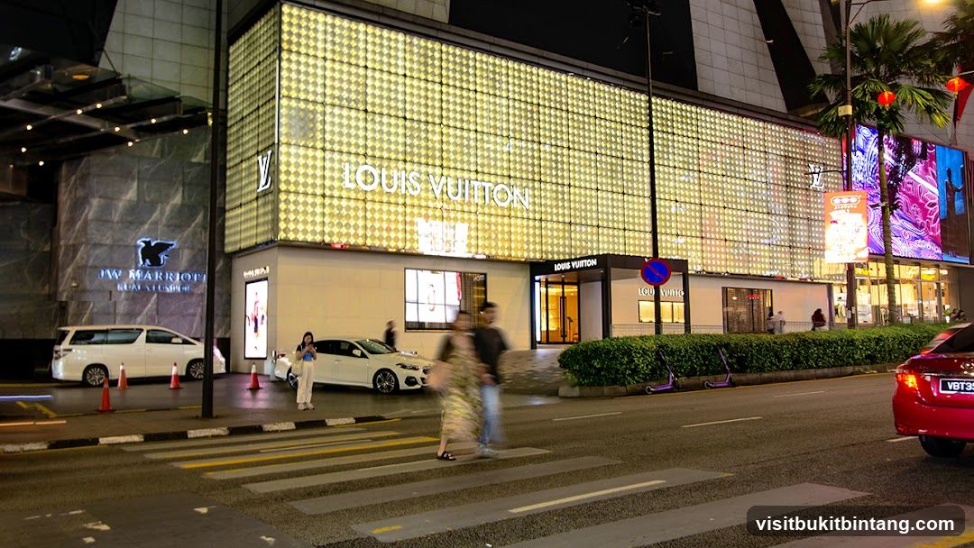 Louis Vuitton Storefront