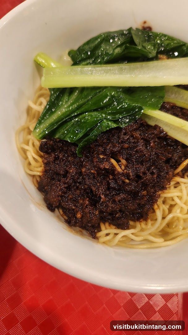Noodles with Bok Choy and Dark Sauce