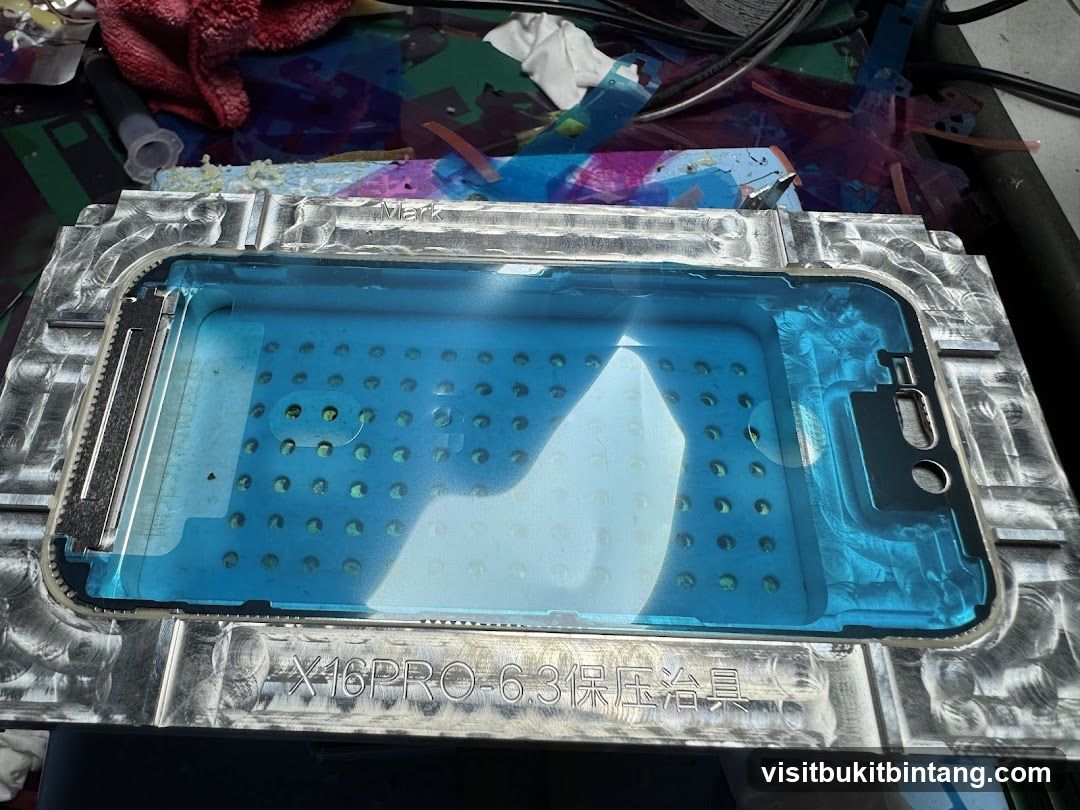 Phone Repair Mold