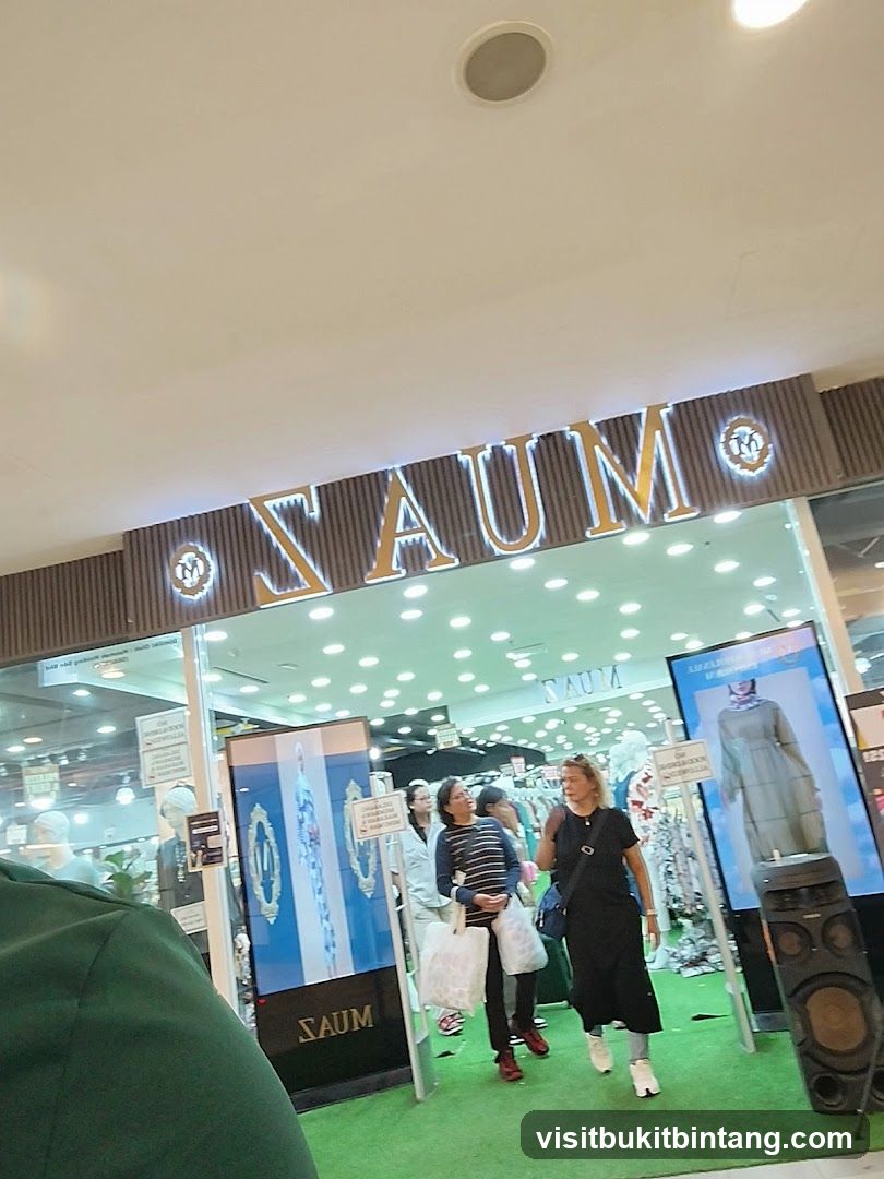 Saum Storefront