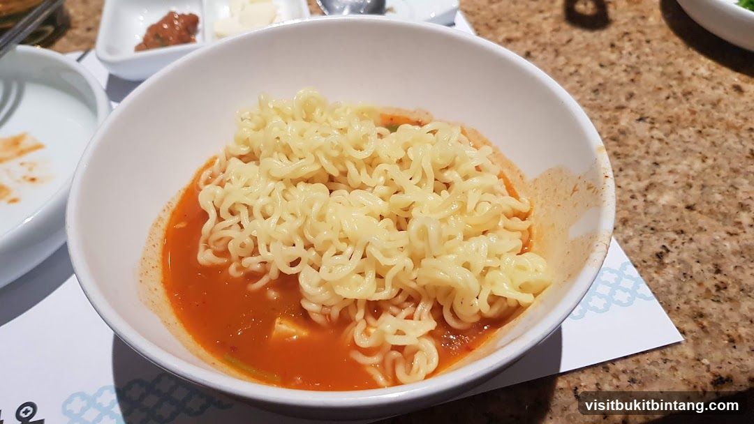 Instant Noodles in Broth