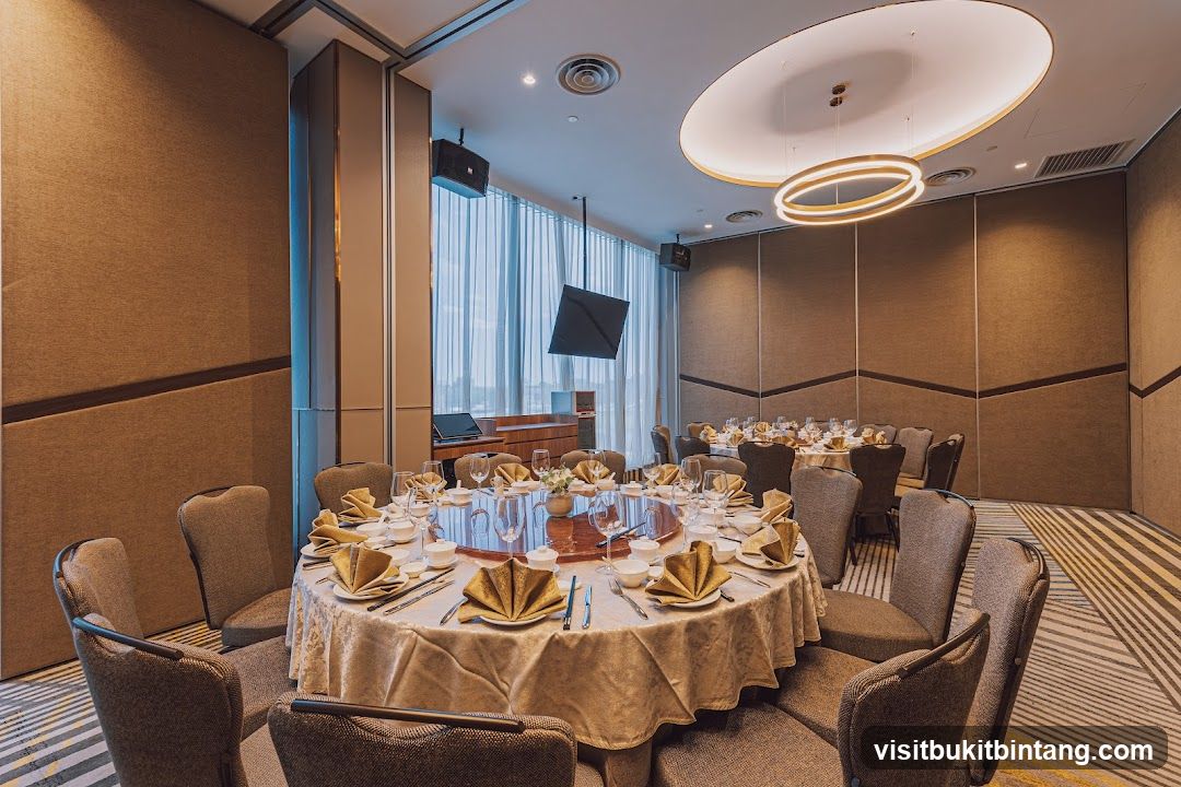 Elegant Dining Room Setup