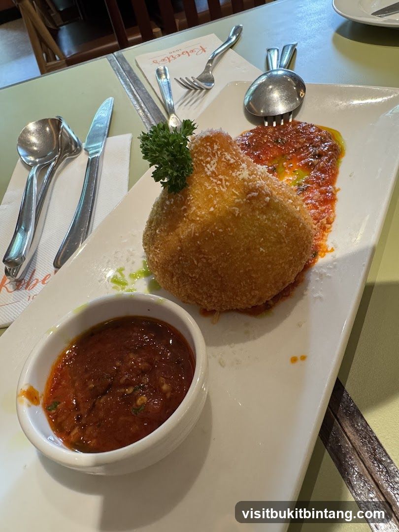 Fried Appetizer with Sauce