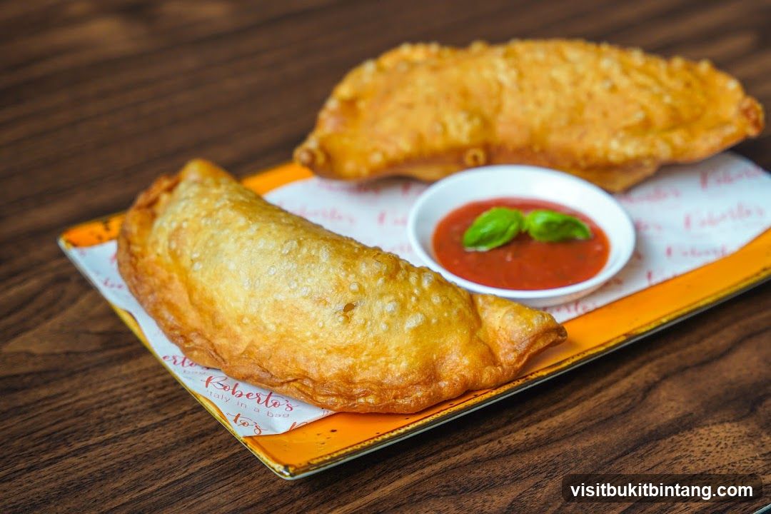 Fried Calzones with Marinara Sauce
