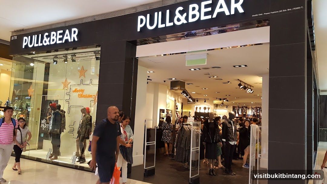 Pull&Bear Storefront