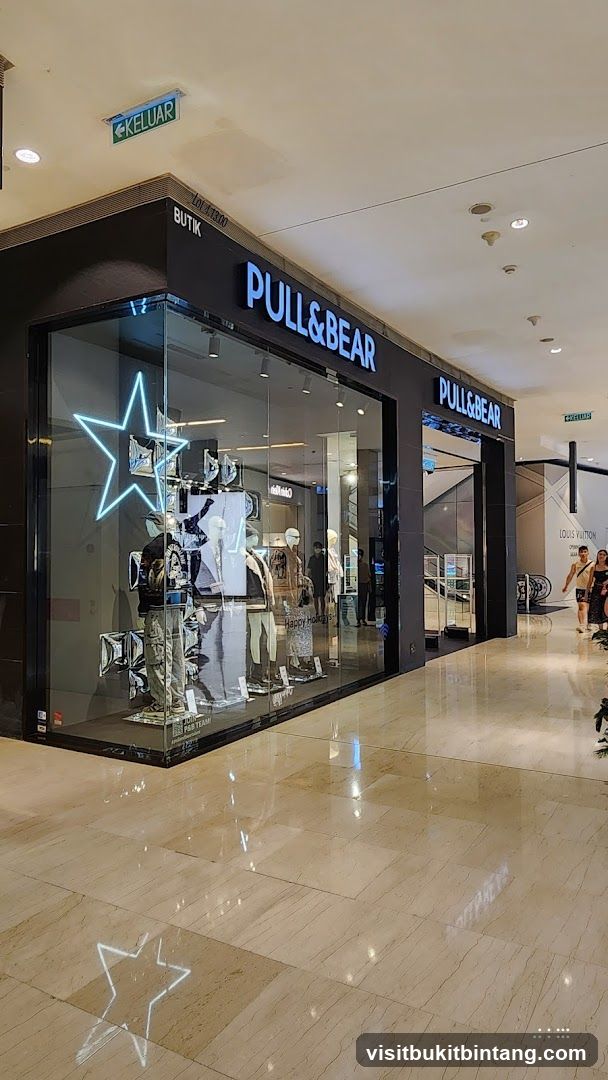 Pull & Bear Storefront