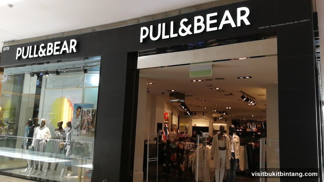 Pull&Bear Storefront