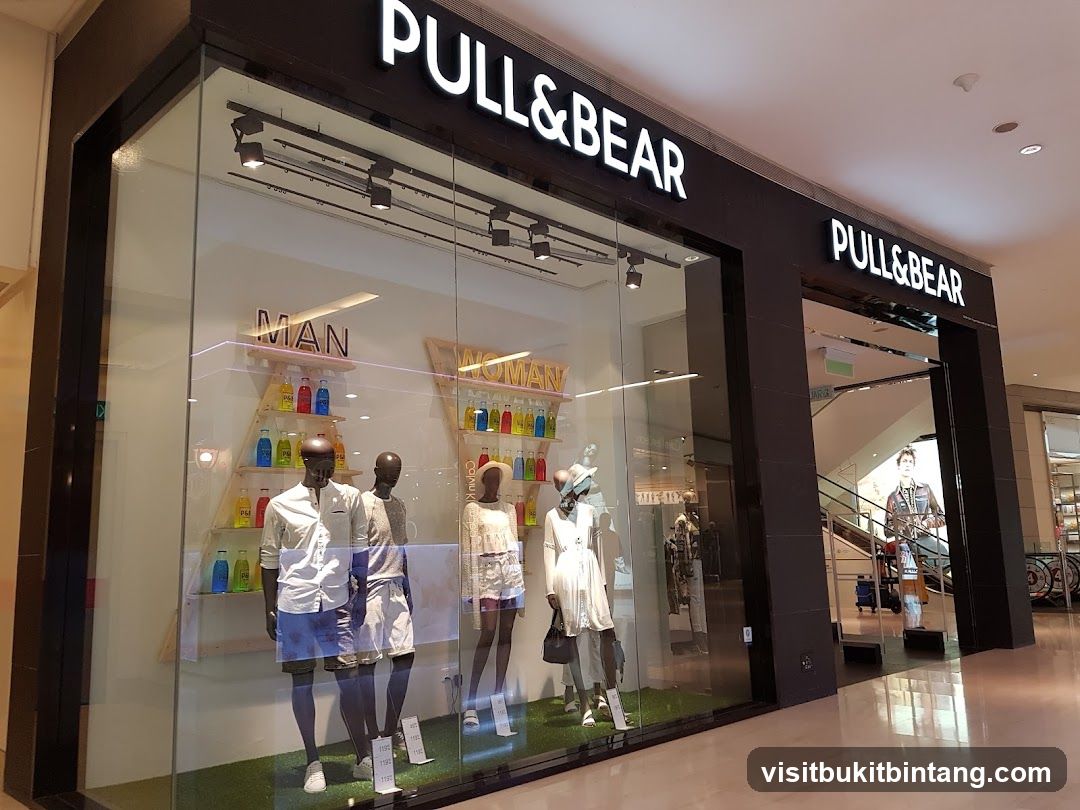 Pull&Bear Storefront