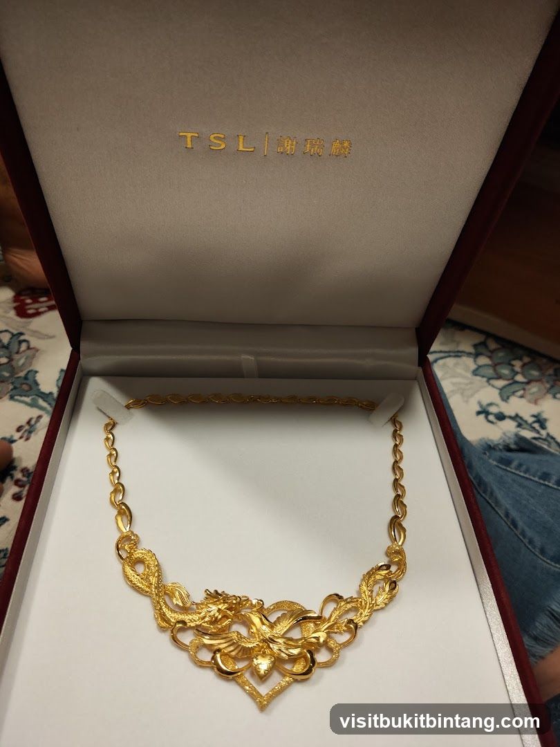 Gold Necklace in Presentation Box