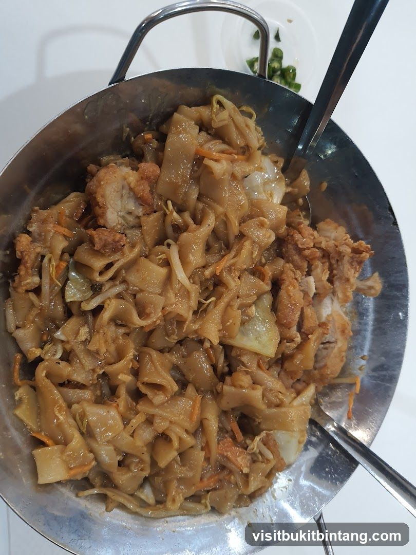 Fried Noodles with Chicken